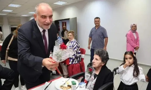 Canik'te huzurevi sakinleri unutulmadı