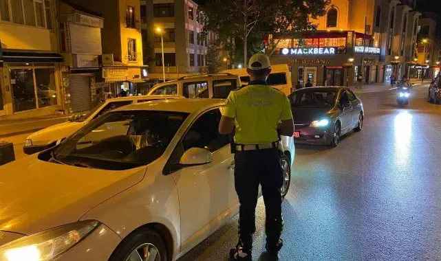 Bilecik'te trafik kurallarını ihlal eden sürücülere 194 bin lira cezai işlem
