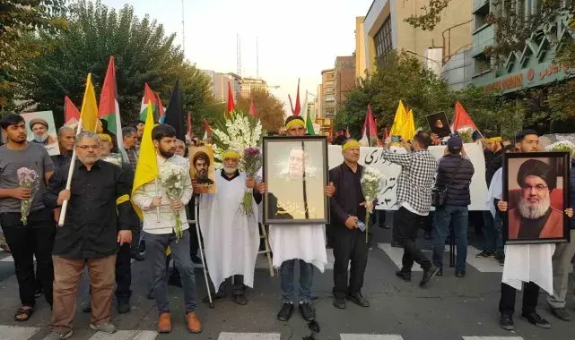 İran'da Nasrallah'ın ölümü sonrası protestolar sürüyor