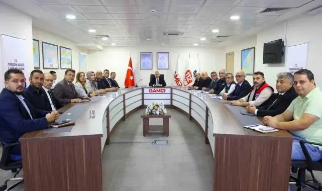 Batı Karadeniz'de aşırı yağış uyarısı; Zonguldak Valiliği tedbir toplantısı yaptı