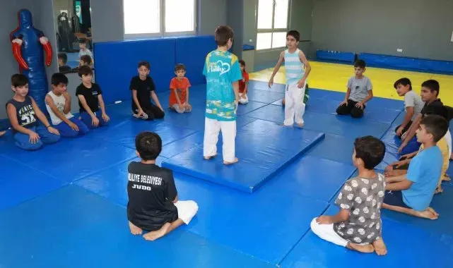 Şanlıurfa'da minikler judo kursu ile gelişimlerine katkı sağlıyor