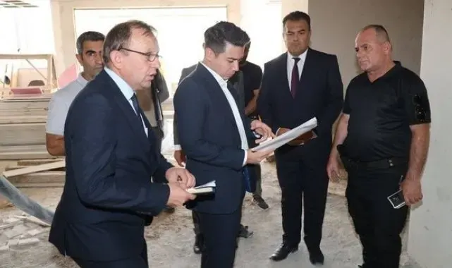 Karacasu Kaymakamı Gündoğdu okul inşaatlarını inceledi