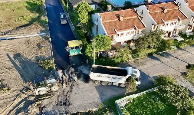 Büyükşehir'in asfalt mesaisi kuzeyde başladı: Kocaali'nin iki caddesi yenileniyor