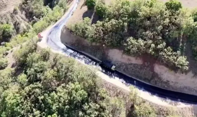 Sonbaharın en güzel yaşandığı yerlerden olan köyün yolu iyileştiriliyor