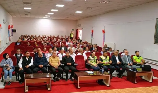 Okul yolunda güvenlik için sürücü ve rehber personele eğitim verildi