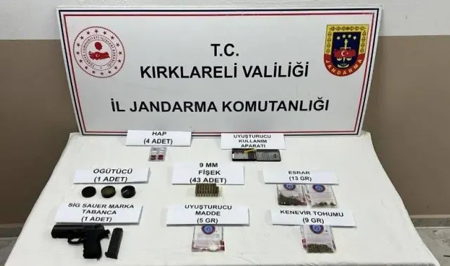 Kırklareli'nde kaçakçılık operasyonu: 32 gözaltı