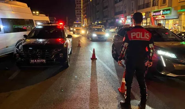 Esenyurt'ta huzur uygulamasında aranan şahıslar yakalandı