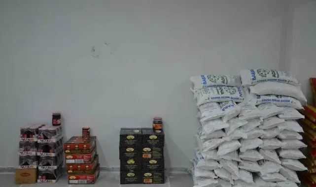 Şenoba Belediye Başkanı Babat, ihtiyaç sahiplerine yardım kolisi dağıttı