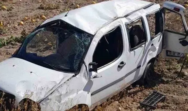 Kayseri'de hafif ticari araç şarampole devrildi: 1 ölü, 1'i ağır 2 yaralı