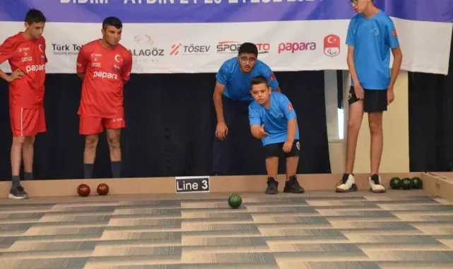 Türkiye'deki özel sporcular, Didim'deki bocce yarışmasına katıldı