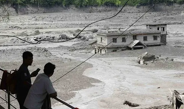 Nepal'deki sel felaketinde can kaybı 177'ye çıktı