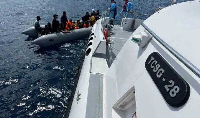 Yunanistan ölüme terk ediyor, Türk Sahil Güvenlik kurtarıyor