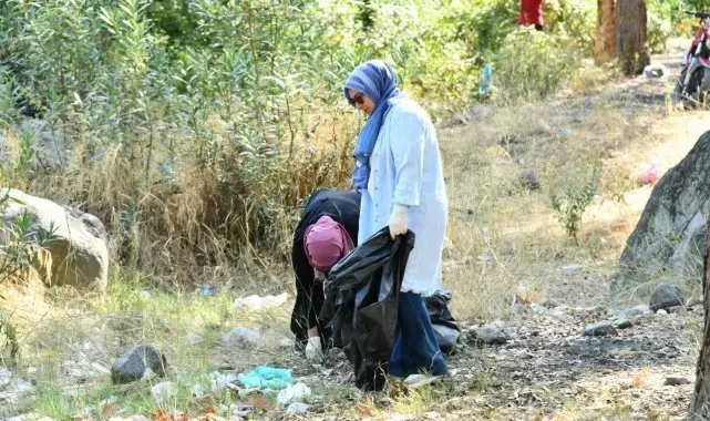 Dünya Temizlik Günü'nde 1 saatte 750 kilo atık toplandı
