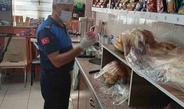Zabıta ekipleri okul kantinlerini denetledi