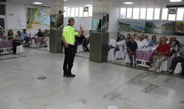 Aydın'da servis şoförleri ve rehber personellere trafik eğitimi
