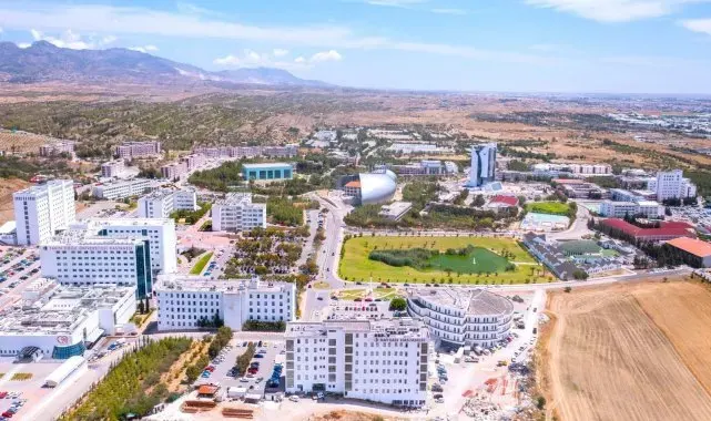 YDÜ'den 18 akademisyen en etkili bilim insanları listesinde yer aldı