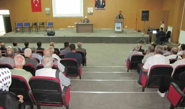 Hisarcık'ta "Peygamberimiz ve Şahsiyet İnşası" konulu konferans