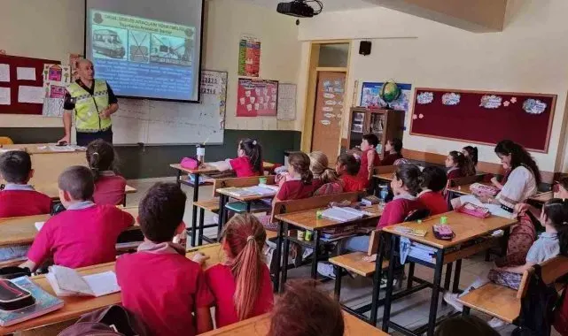 Jandarmadan öğrencilere trafik eğitimi