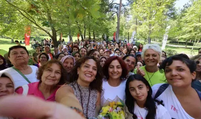 Denizli'de yüzlerce kadın nefes etkinliğinde buluştu