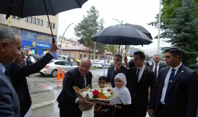 Bakan Güler Türkiye Buluşmaları kapsamında memleketi Bayburt'a geldi