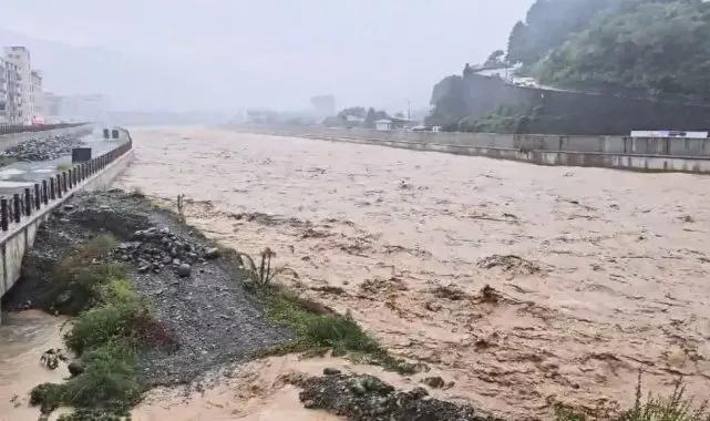 Artvin'in şiddetli yağış sel ve taşkınlara neden oldu