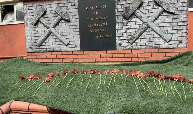 Bıçaklı saldırıda öldürülen işletme müdürü anıldı