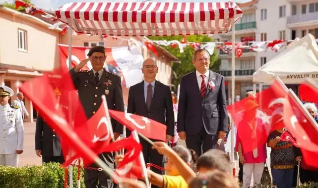 Altınova'da düşman işgalinden kurtuluşunu coşkuyla kutladı