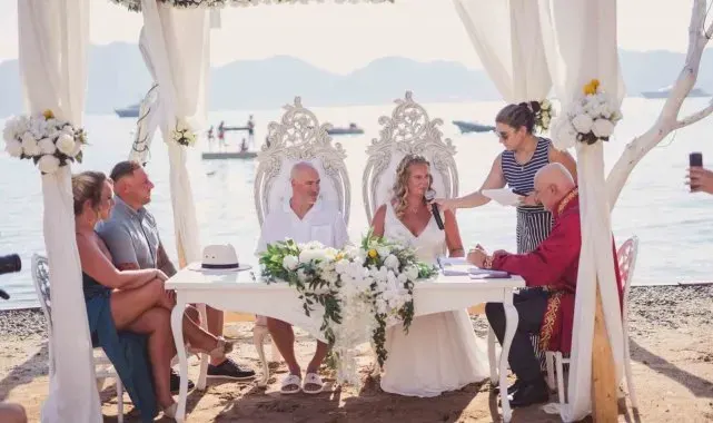 Marmaris'te 8 ayda 500 kişi evlendi