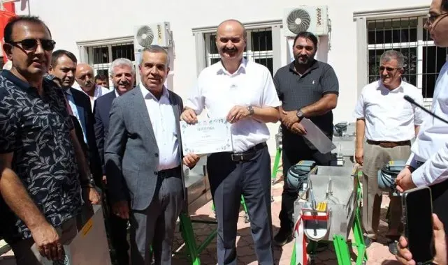 Batman'da üzüm üreticilerine 64 adet üzüm sıkma makinesi hibe edildi