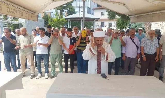 Tekirdağ'da Ayşenur Ezgi Eygi için gıyabi cenaze namazı kılındı