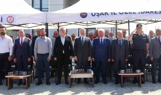 Uşak'ta hayırsever tarafından yapılan okulun temeli törenle atıldı