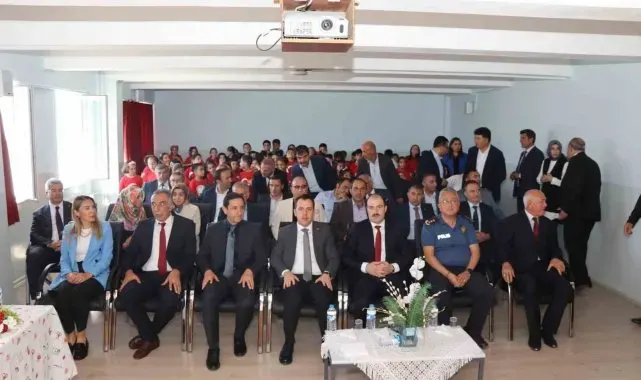 Erzurum'da ilköğretim haftasından renkli görüntüler