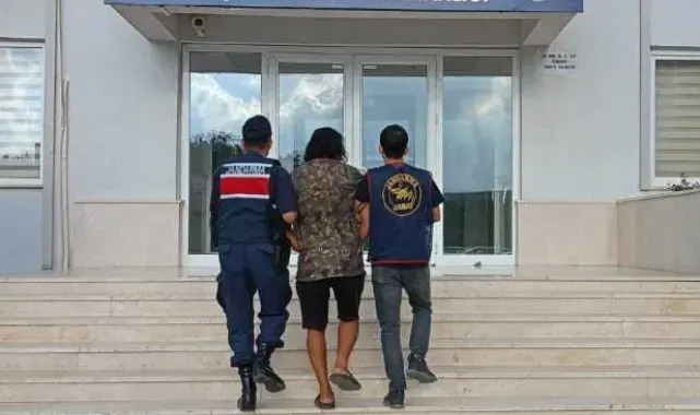 Antalya'da 10 yıl 11 ay hapis cezasıyla aranan şahıs yakalandı