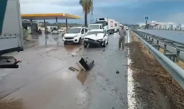 Söke'de sağanak yağış kazaya neden oldu: 3 yaralı