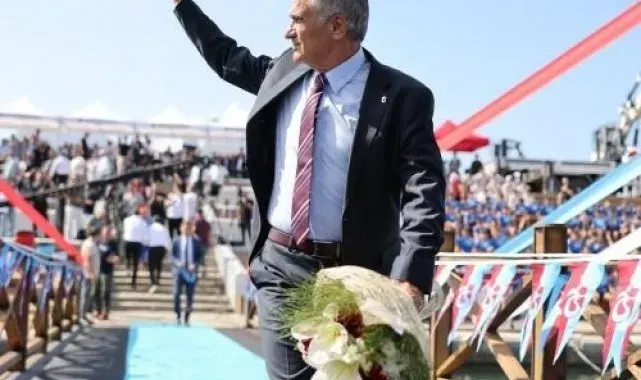 Trabzonspor'da Şenol Güneş için imza töreni düzenlendi