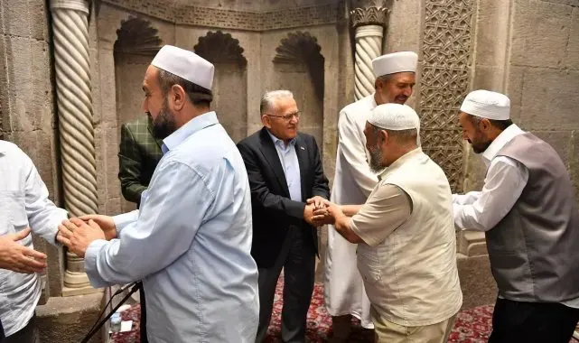 Başkan Büyükkılıç, 'Aileler, Sabah Namazında Buluşuyor' programında Kayserililerle buluştu