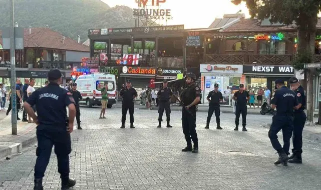 Fethiye'de silahlı şişeli taşlı kavga: 13 yaralı