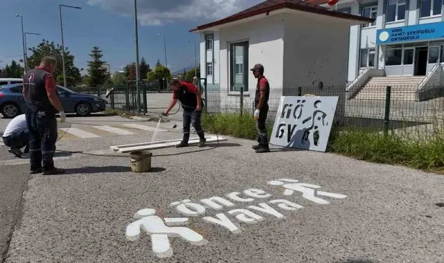 Okul çevrelerine yaya güvenliği
