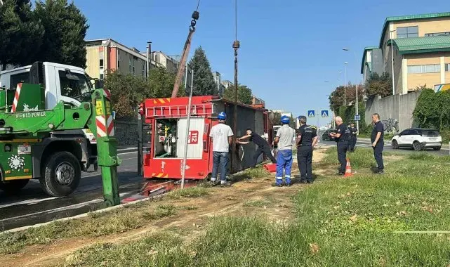 Başakşehir'de yangın ihbarına giden itfaiye aracı kazaya karıştı