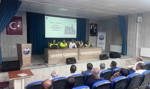 Hakkari'de okul servis şoförleri bilgilendirildi