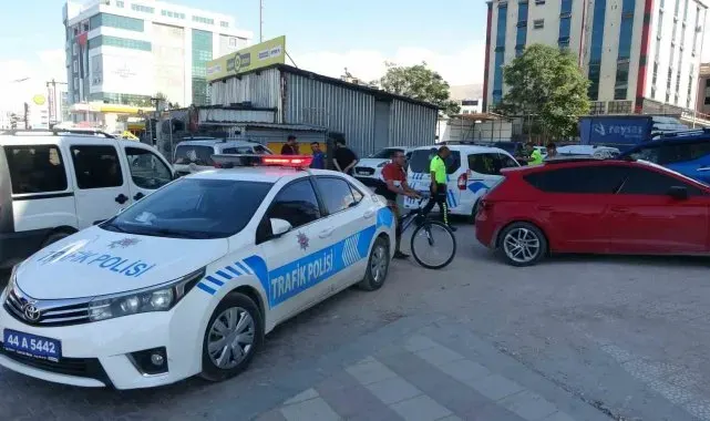 Malatya'da 5 araçlı zincirleme kaza: 2 yaralı