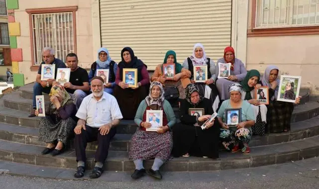 Diyarbakır'da ailelerin evlat nöbeti kararlılıkla sürüyor