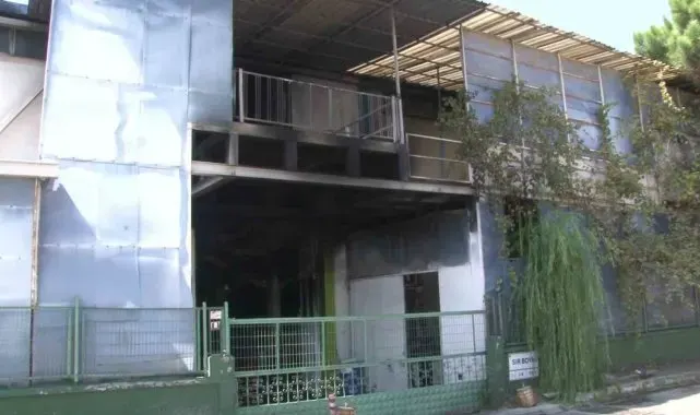 Tuzla'da boya fabrikasında yangın: 1 işçi yaralandı