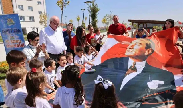 Özel çocukların yıl sonu gösterisi