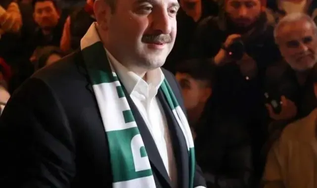 Mustafa Varank, Bursaspor'un deplasman sponsoru oldu