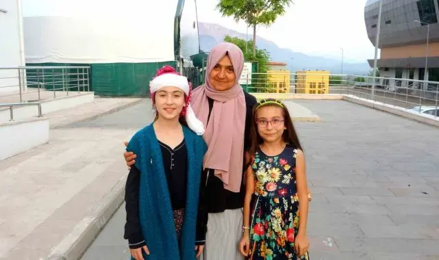 Çocuklarının eğitimi için her gün 40 kilometre yol kat ediyor