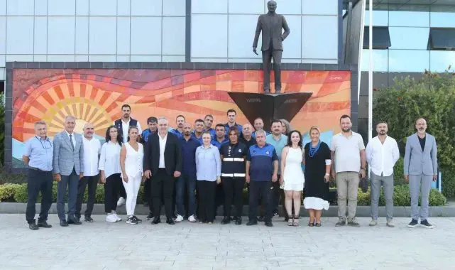 Atakum'da zabıta ekiplerine özel kutlama