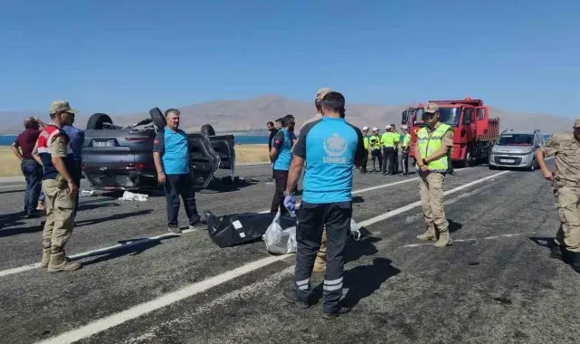 Van'da feci kaza: 2 ölü, 4 yaralı
