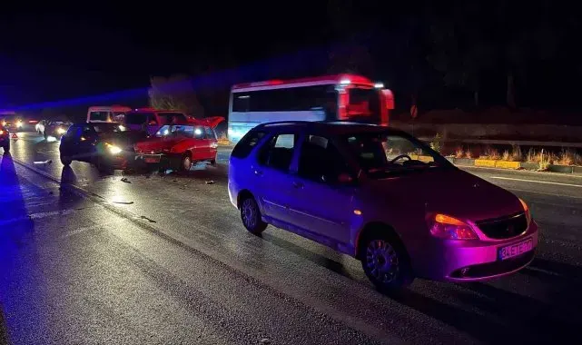 Antalya'da 3 araçlı zincirlemeli kaza: 1 yaralı