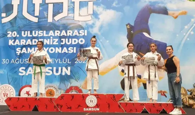 Düzceli judocular 15 madalya ile döndü